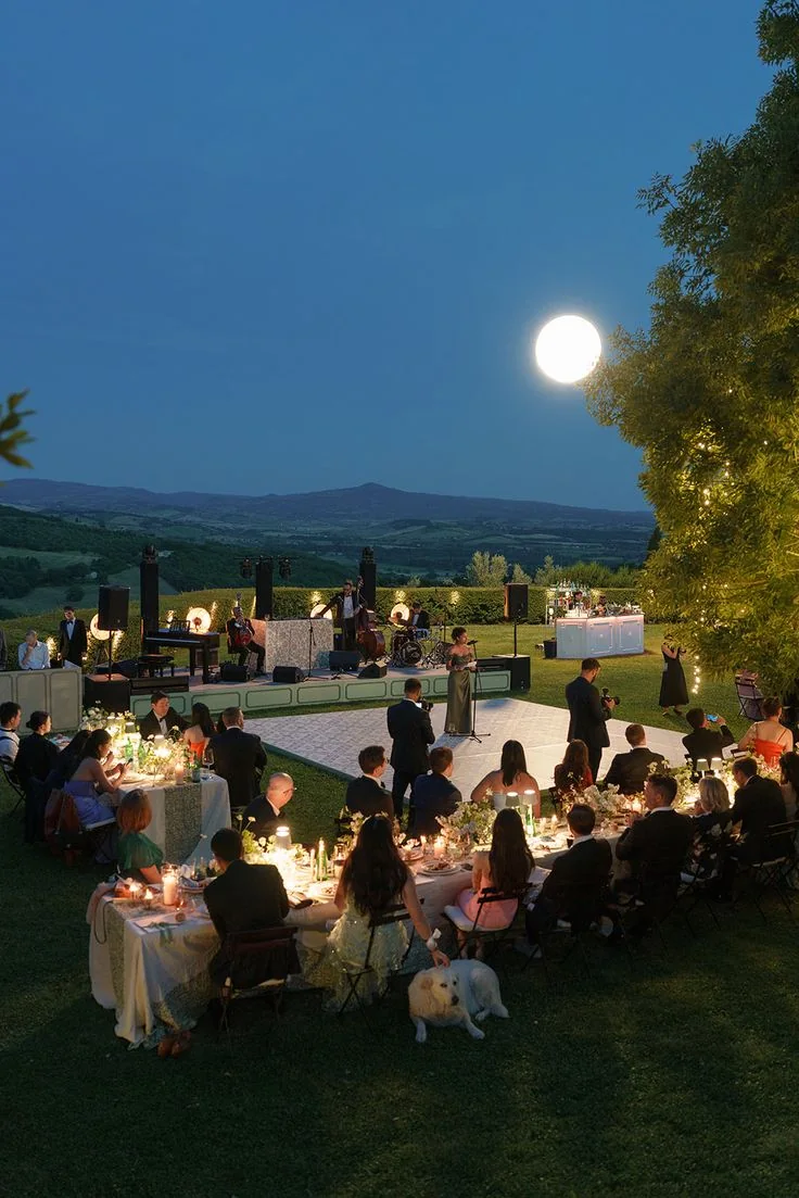Weddings and vow dinners at Linen Hall